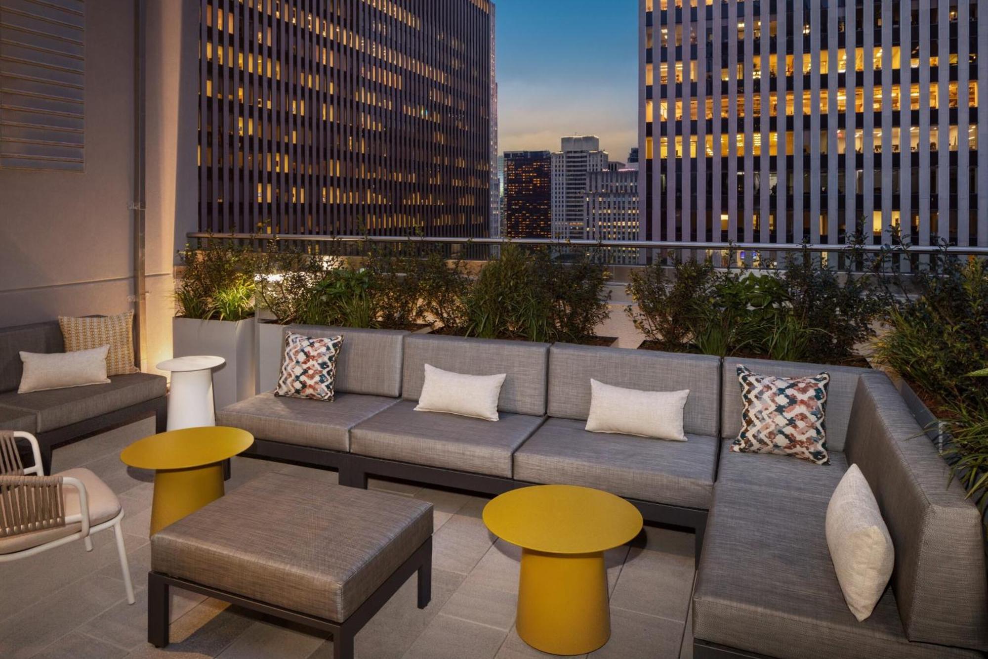 Home2 Suites By Hilton New York Times Square Eksteriør bilde